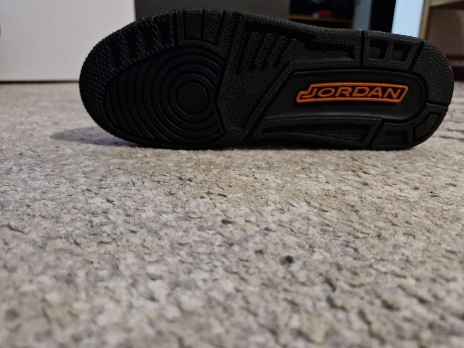 Jordan mărimea 39