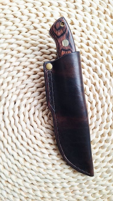 Ловен нож с кания от естествена кожа