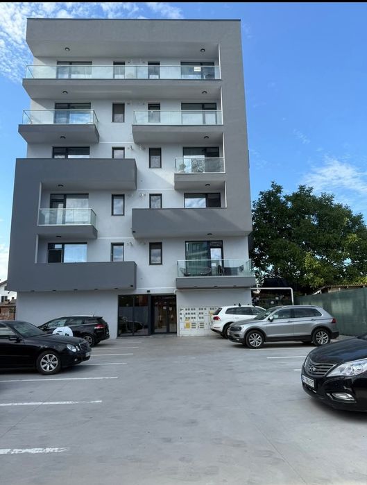 Vând apartament zona Hanul cu Peste