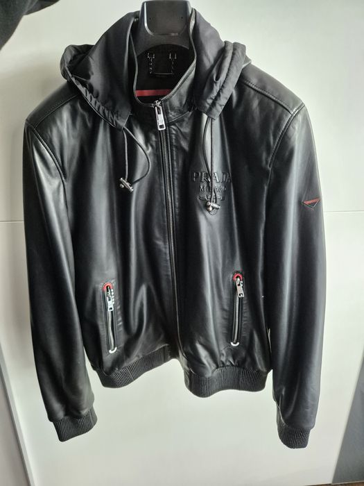 Мъжко кожено яке с качулка