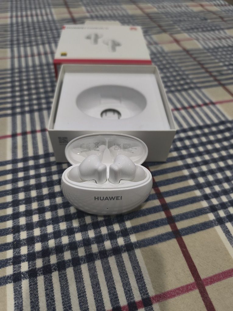 HUAWEI FreeBuds 5i