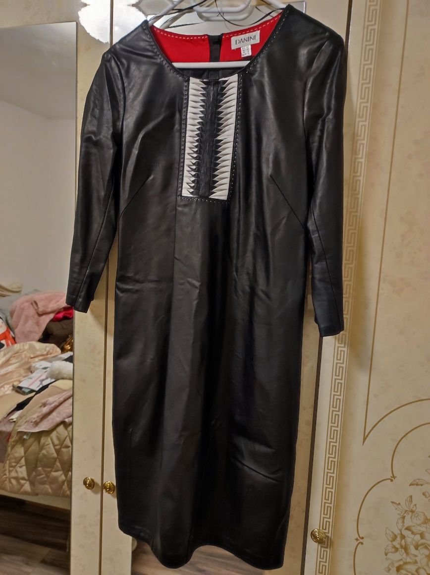 Кожена рокля ДАНИНИ