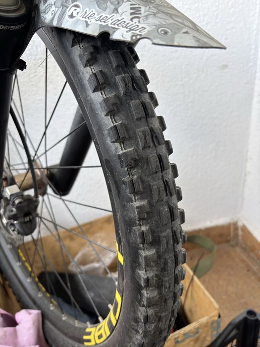 Cube Hanzz – Downhill / Freeride, furcă Boxxer, full suspension