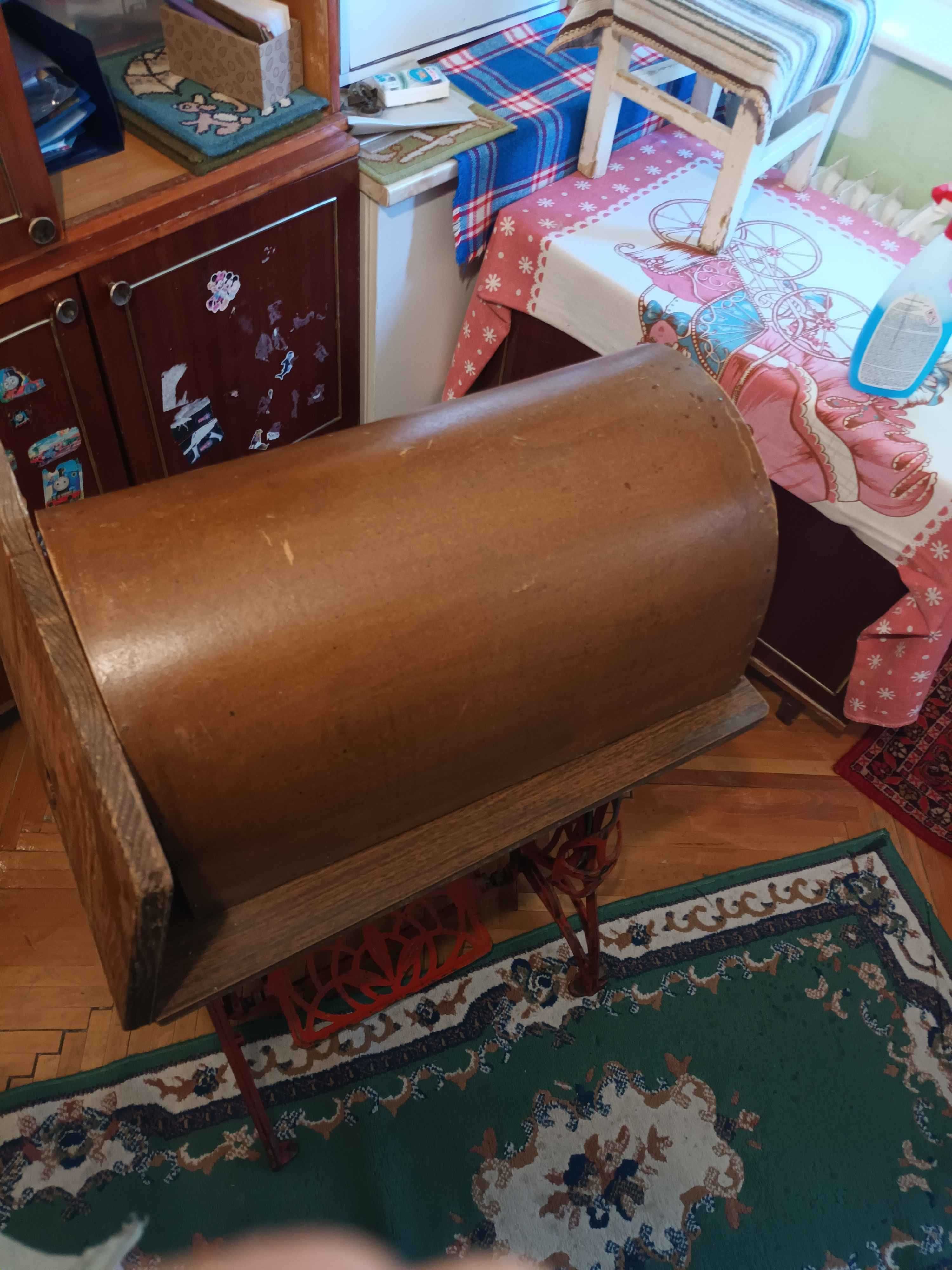 Mașină de cusut NAUMANN (Vintage/Veche) 2826974 FUNCTIONABILA !!