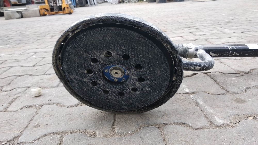 Жираф за шлайфане на стени под НАЕМ Rentex