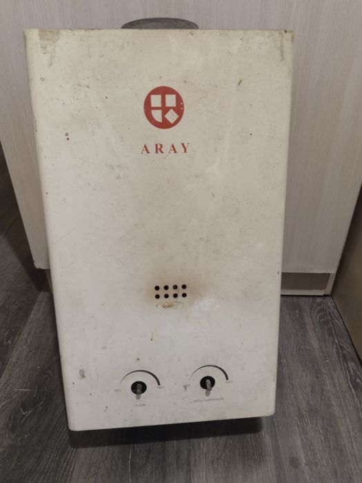 Продам газ колонку