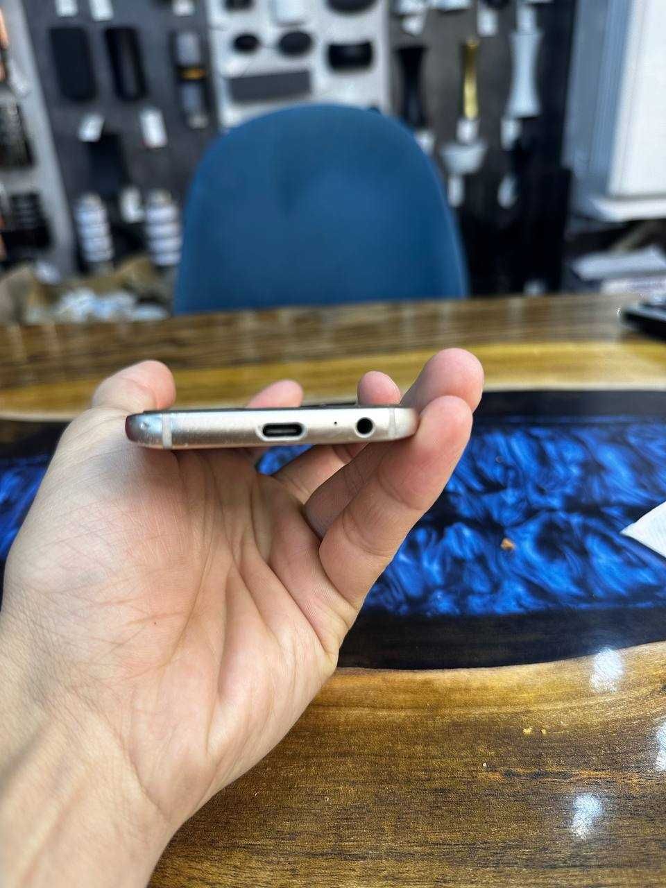 Samsung A3 2017 Vetnam Narxi bolishi