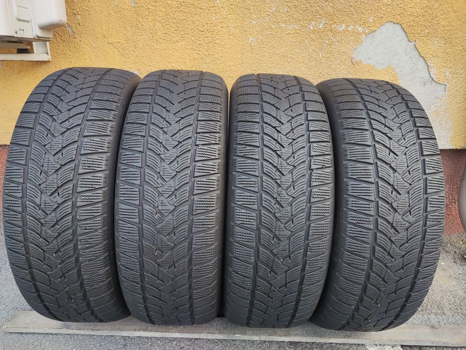 4бр. зимни гуми 235/60/18 Dunlop WinterSport 5
dot21/22
7mm. грайфер