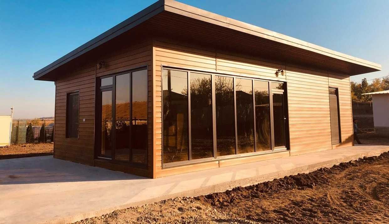 Casa, Garaje Auto, Containere din structura metalica si panou sandwich