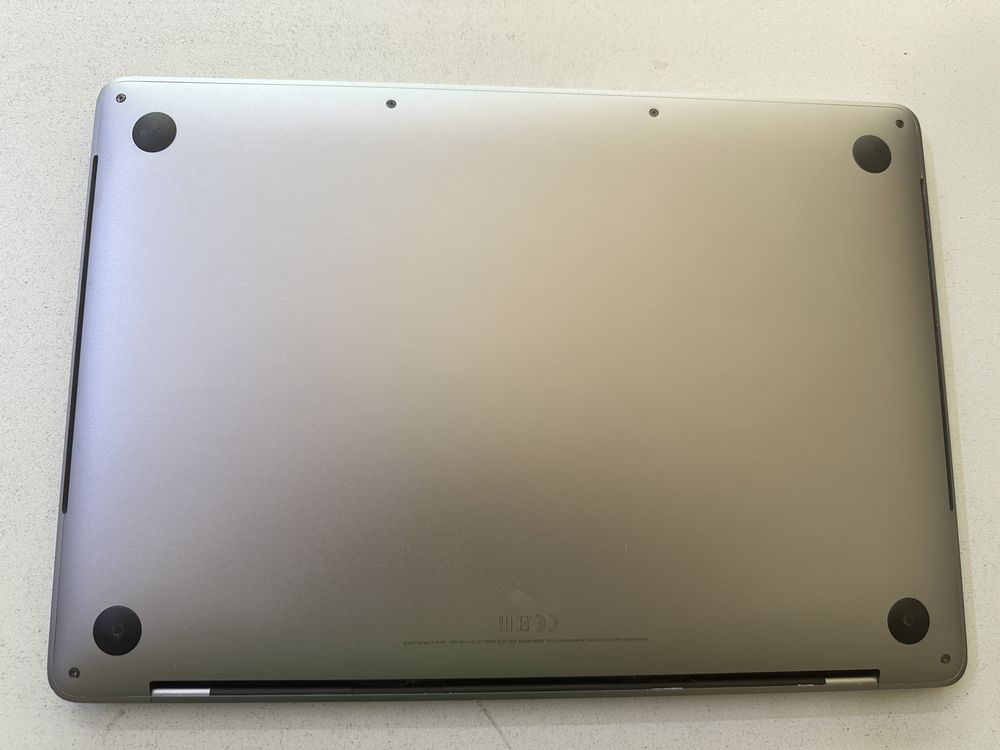 MacBook Pro 2018 13-inch Core i5 8/256