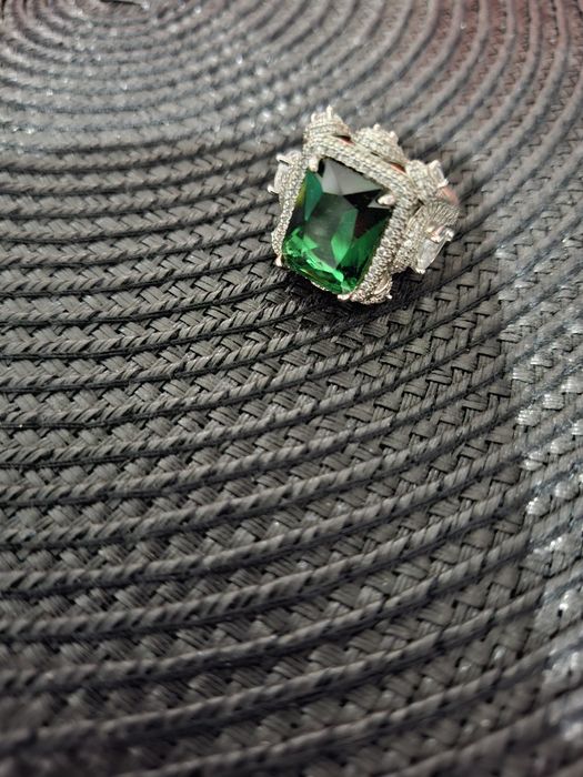 Inel cu smarald sintetic placat cu argint