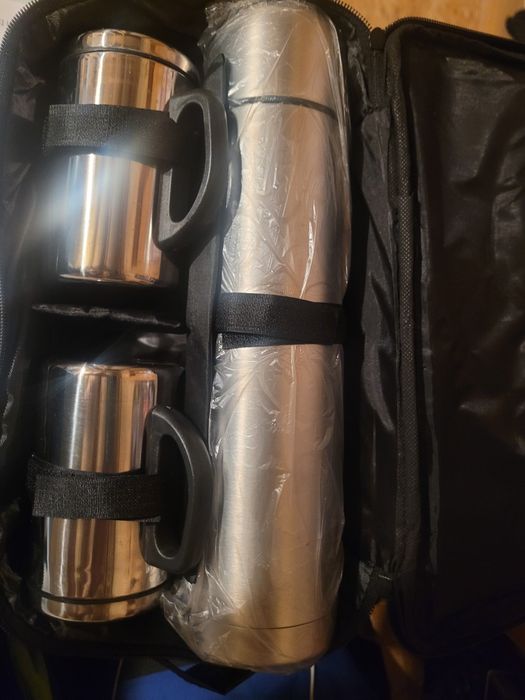 set 2 termosuri noi, 1 litru fiecare sau set cu 2 cani in geanta de  t