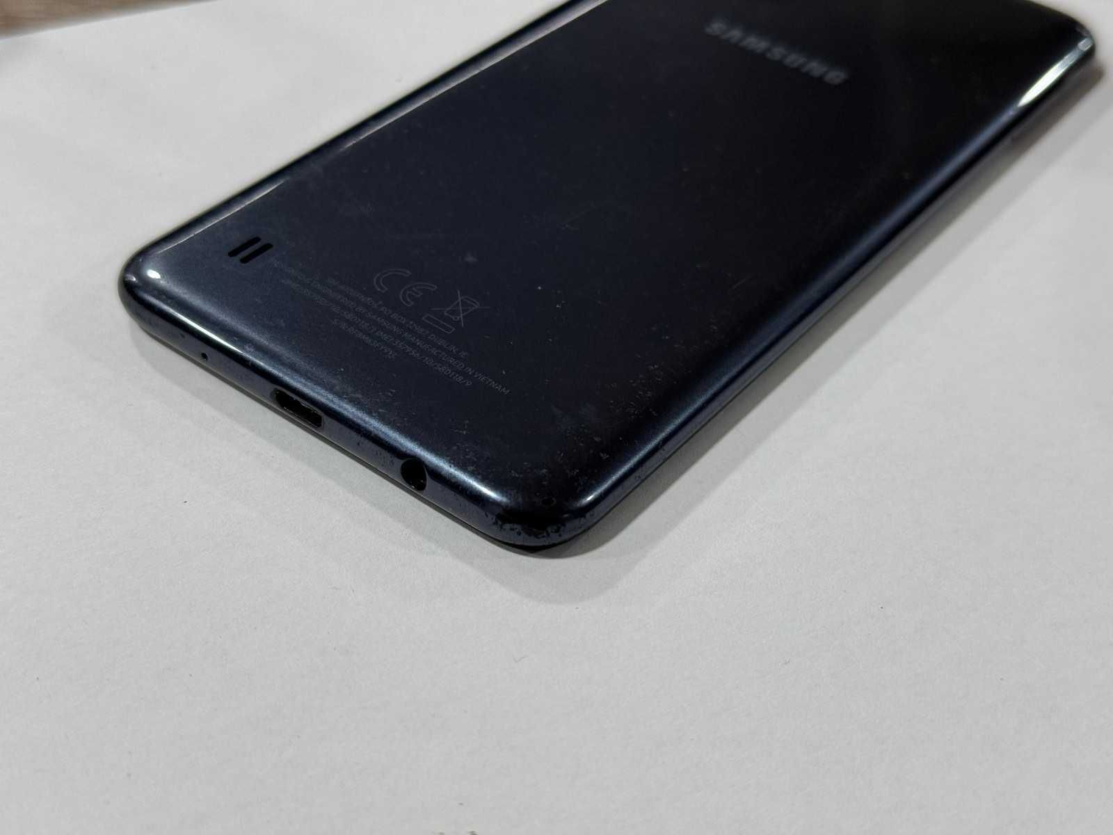 Продавам Samsung A10