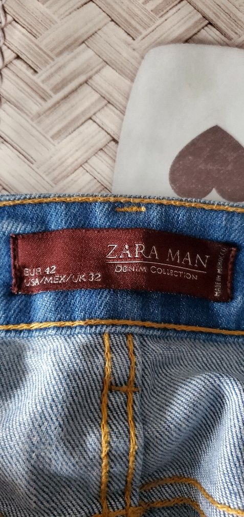 Vând pantaloni scurți de blugi Zara bărbătești mărimea 42