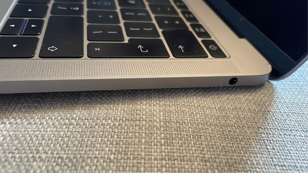 MacBook pro 13  2015 intel i5 ram 8