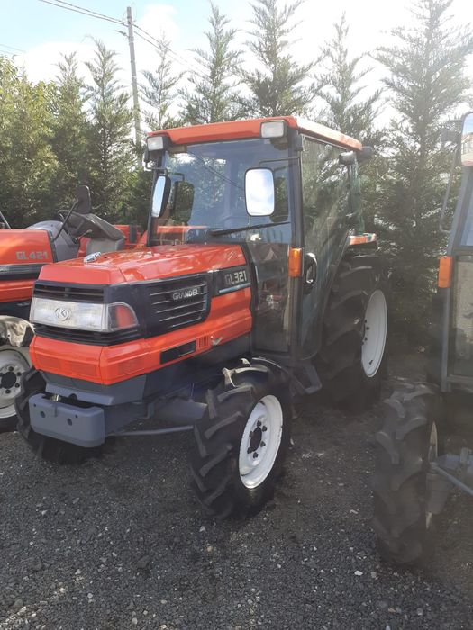 Tractor japonez kubota GL33cp 4x4 Model nou