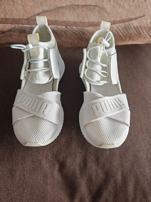 Adidași Puma 37,5 purtați de 2 ori.
