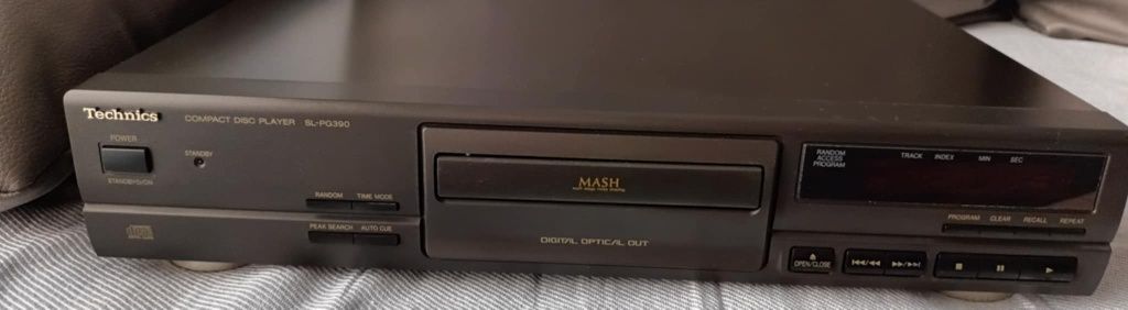 Technics CD Player плейър SL-PG390 с MASH конвертор