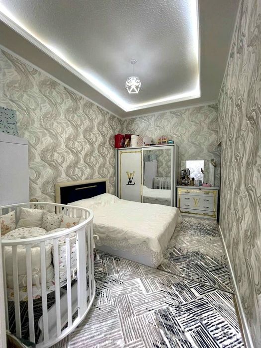 Yengi hovli sotiladi srochna