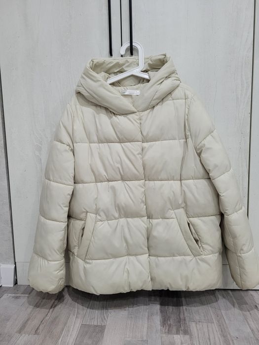 Куртка зимняя, размер 46-48. Цена - 8000.