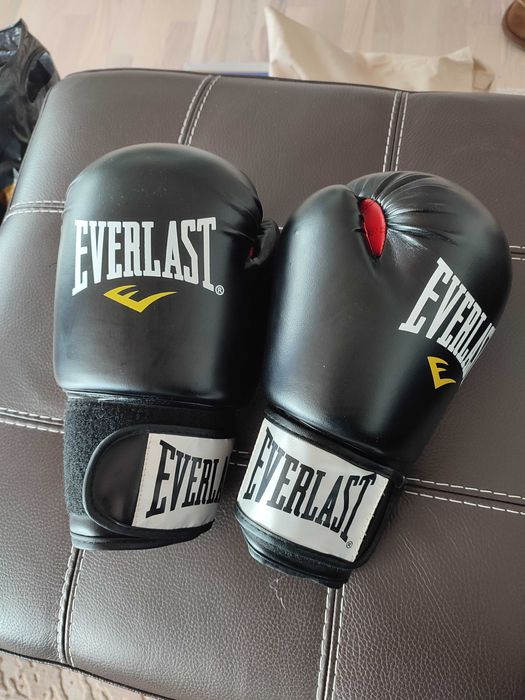Боксови ръкавици Everlast