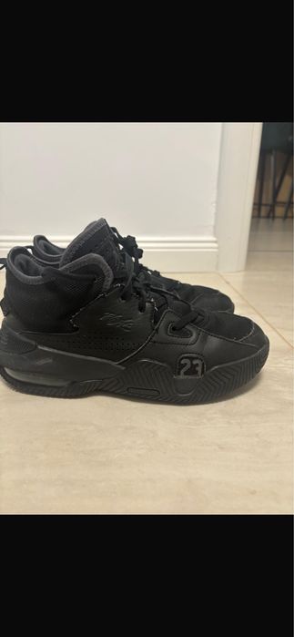 Vand adidasi in stare fiarte buna