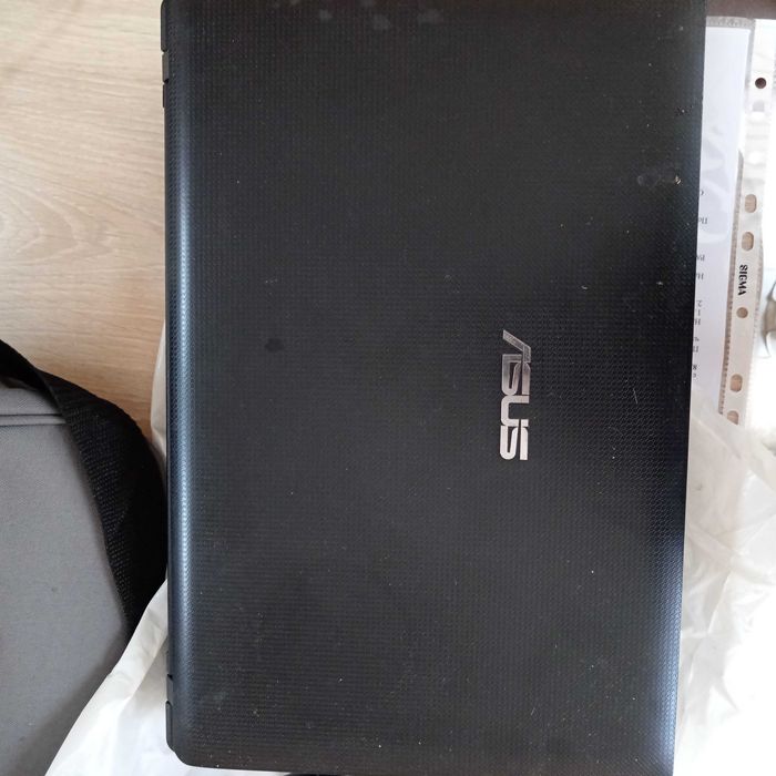 Лаптоп Asus X54C