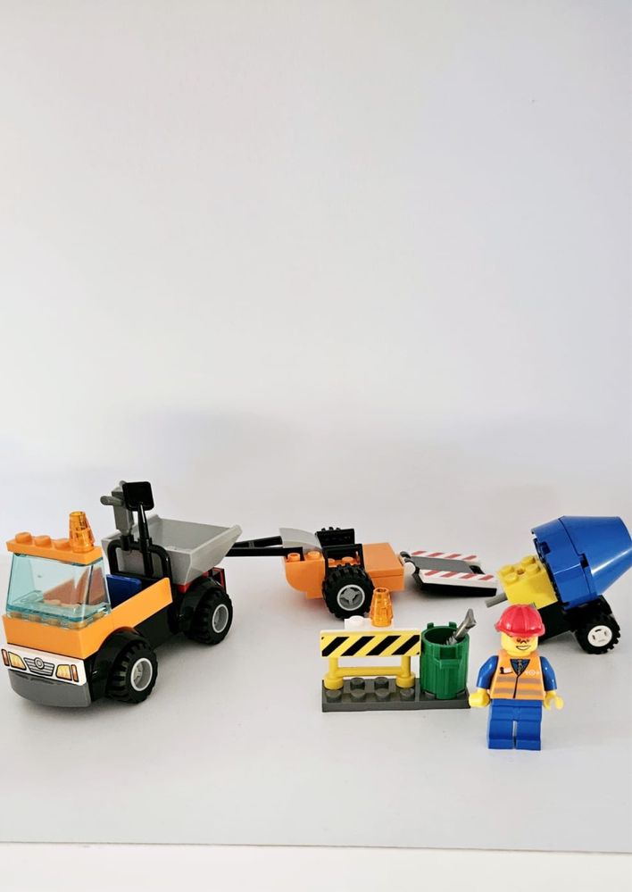 Lego Juniors City 10750 - Road Repair Truck (2018)