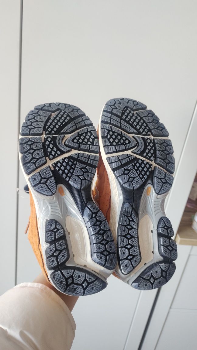 Продам кроссовки New Balance