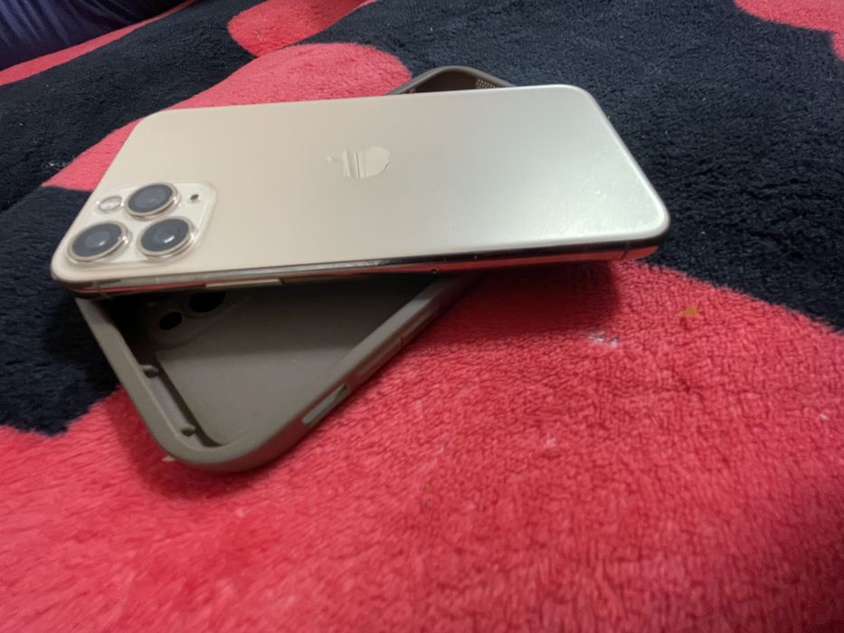 Iphone 11 pro golb