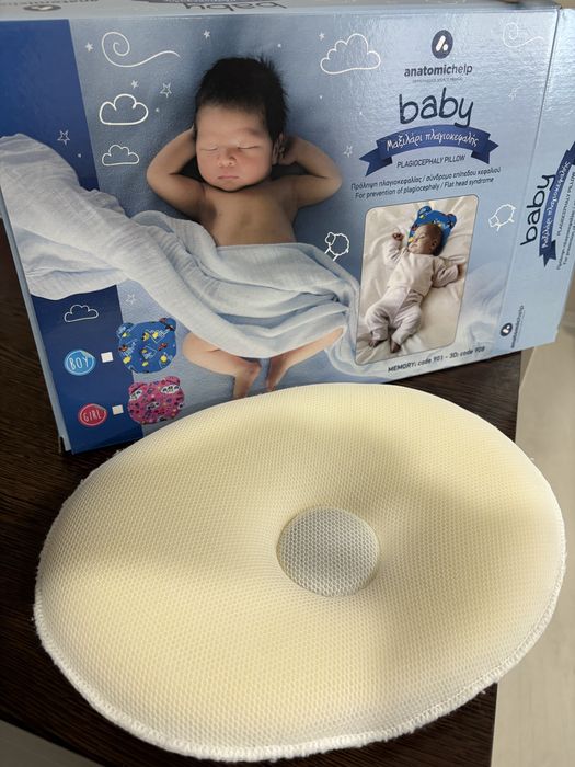 Анатомична бебешка възглавница