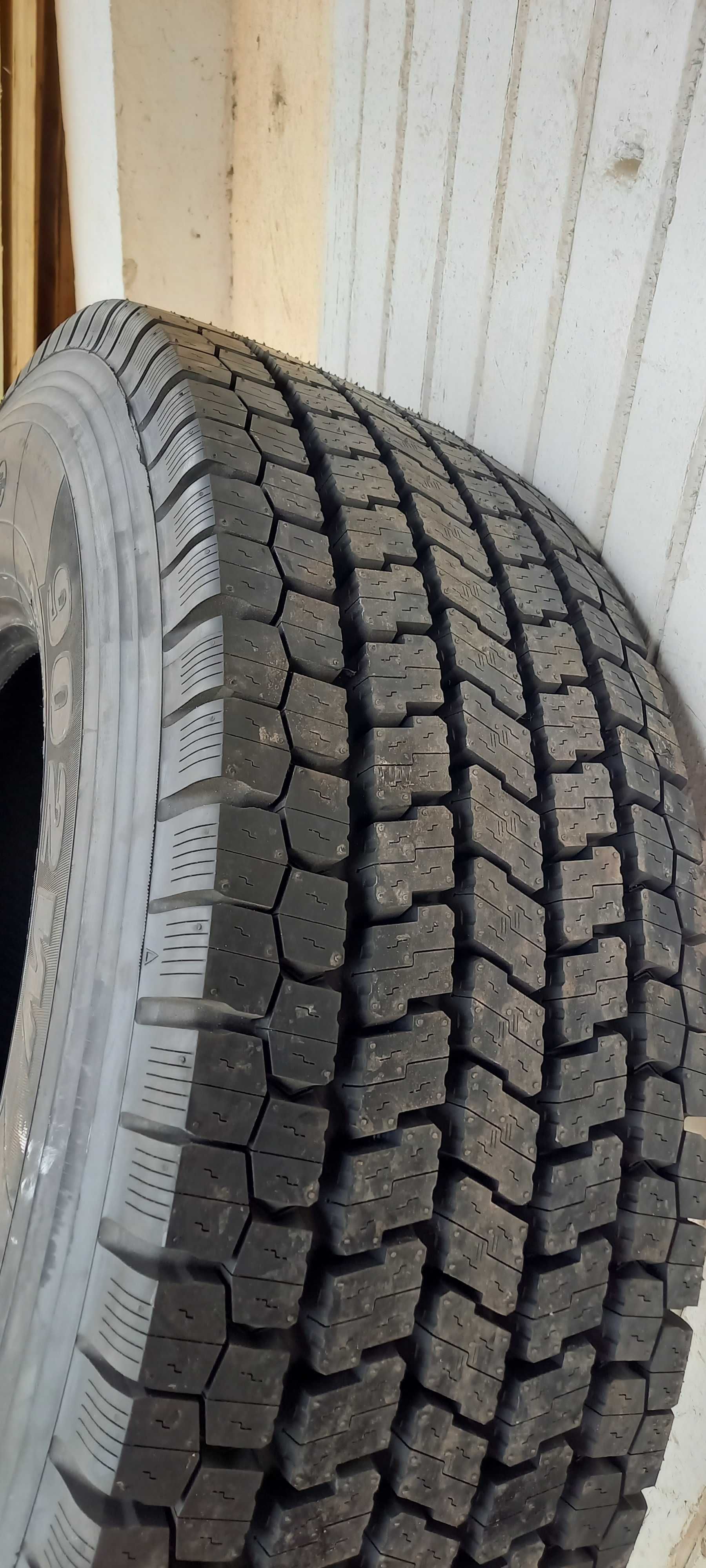 Тежкотоварни гуми   295/60 R22.5  355/50R/22.5  315/17R/22.5