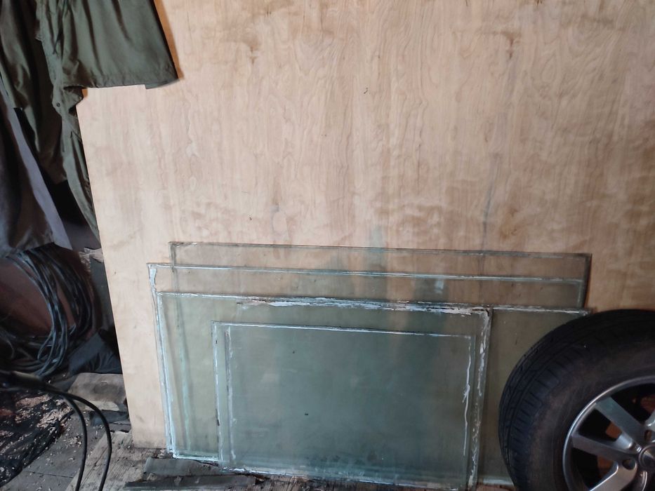 продам оконные рамы