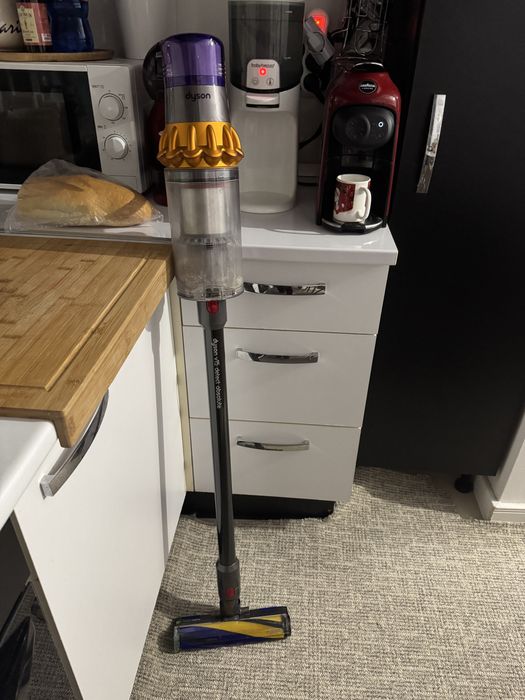 Dyson v15 in perfecta stare