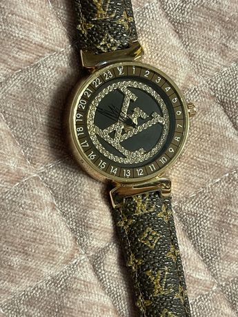 Часики Louis Vuitton