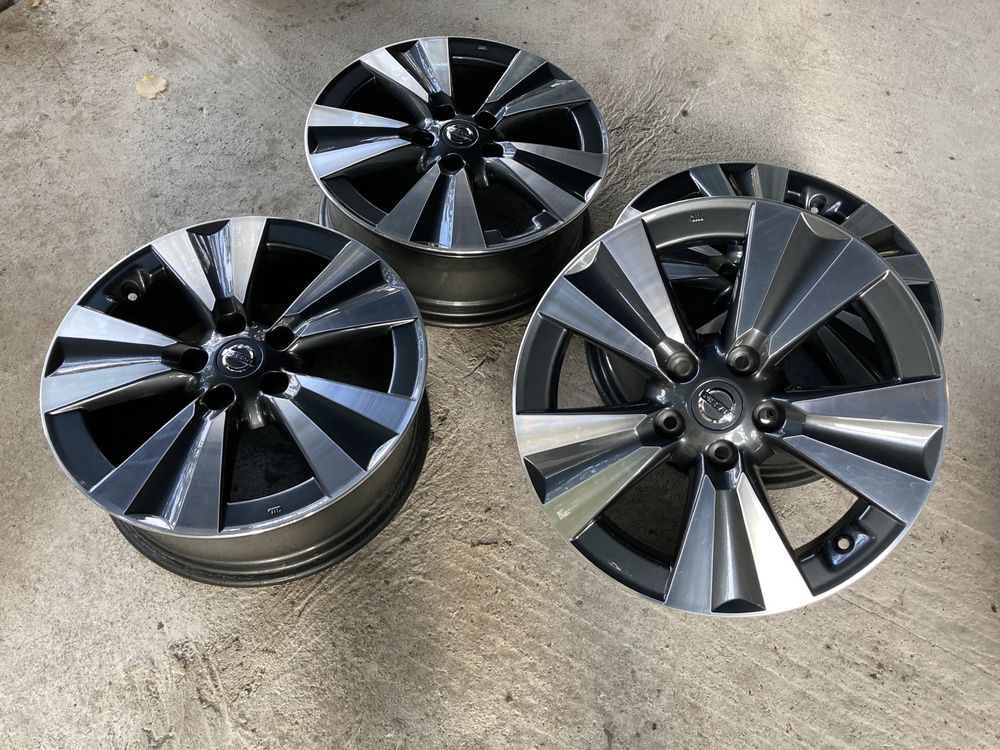 Оригинални джанти Nissan / Нисан 17" 5х114.3