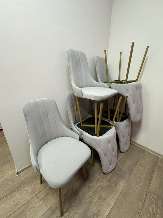 Стулья 8 штук 120 000 тг