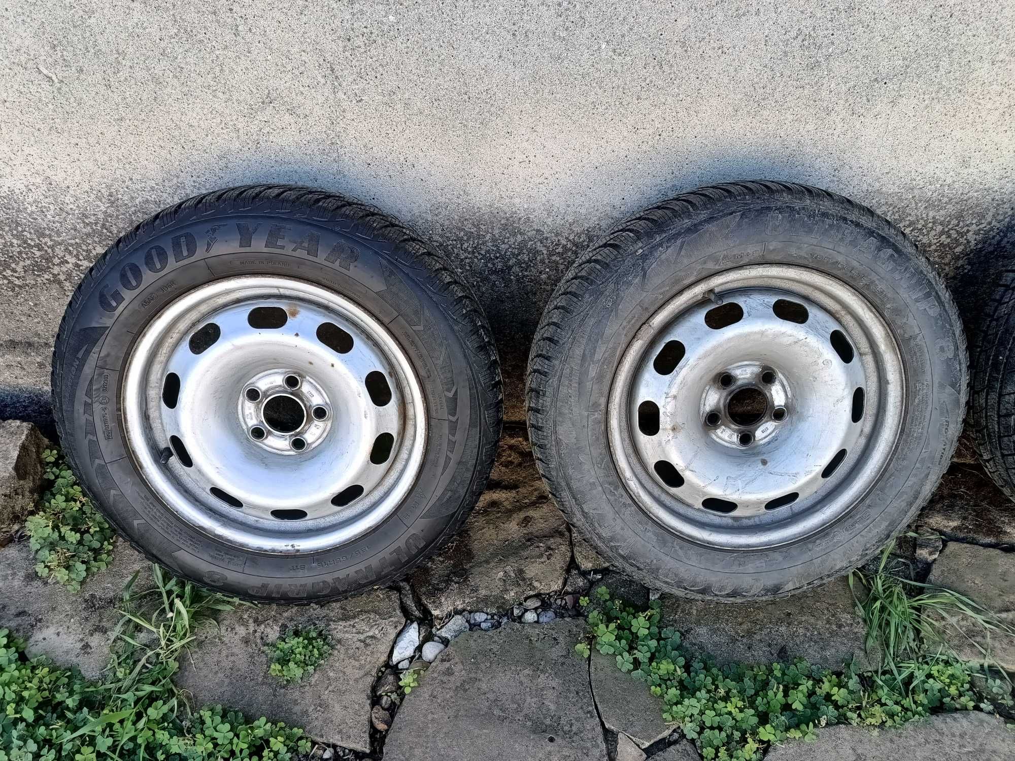 Зимни гуми 195/65 R15 91T с джанти 5x100 за GOLF 4