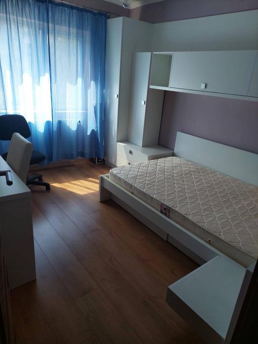 Vând apartament 3 camere