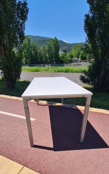 Немско бюро регулируемо за дома и офиса оборудване