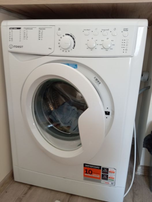 Пералня INDESIT много добро запазено състояние с оставаща гаранция