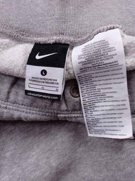 L/XL Оригинално Мъжко Ватирано Долнище Nike