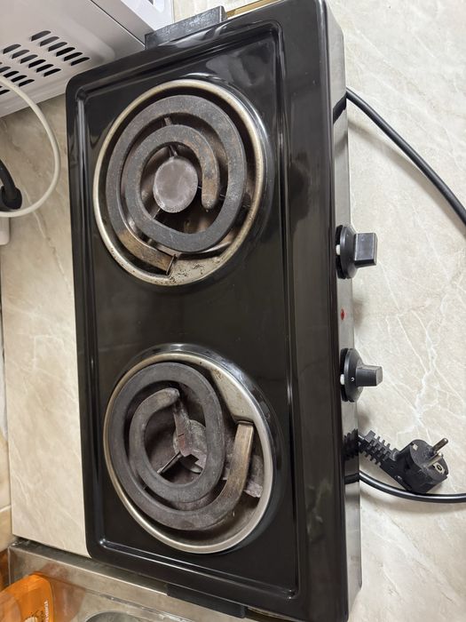 Продам плиту 2 камфорную за 7 тыс тг.