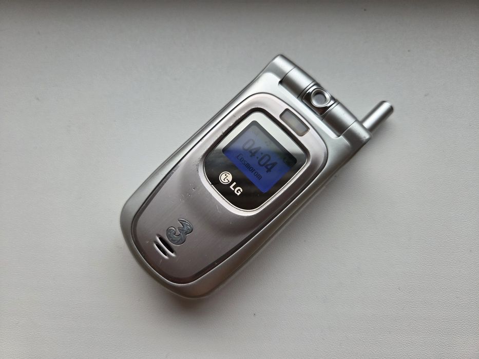 LG U8120 3G telefon de colectie