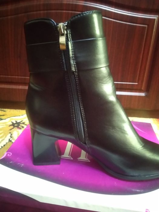 Ботинки новые женские (Пекин) 39 размер