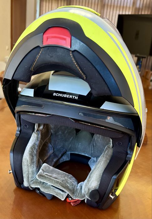 Vand casca Schuberth C4Pro Carbon