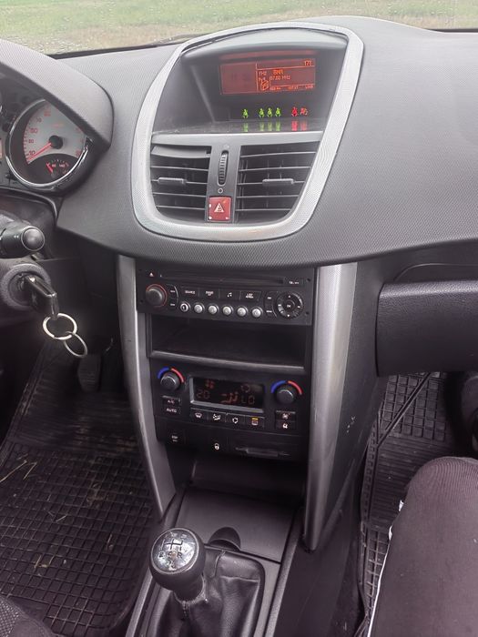 Пежо 207 1.6HDI 90HP