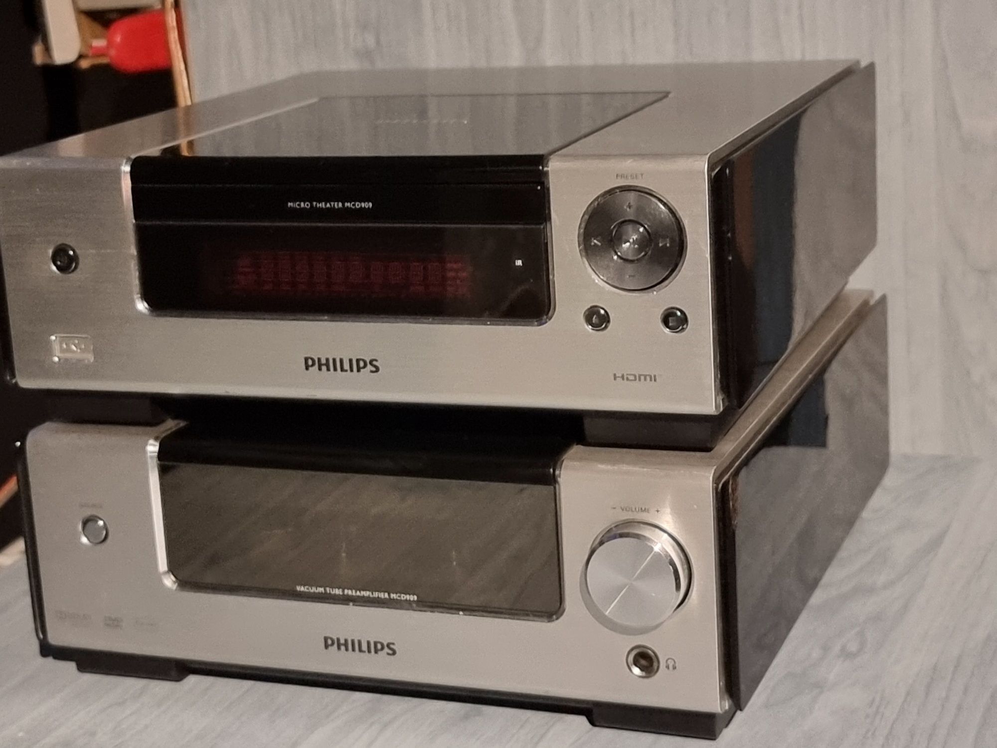 Amplificator sunet audio Philips lampi vid