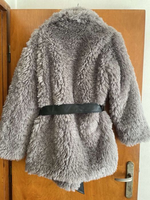 Сиво космато палто