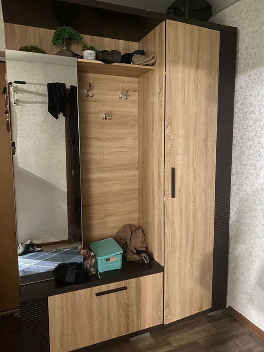 Продам  шкаф на прихожую